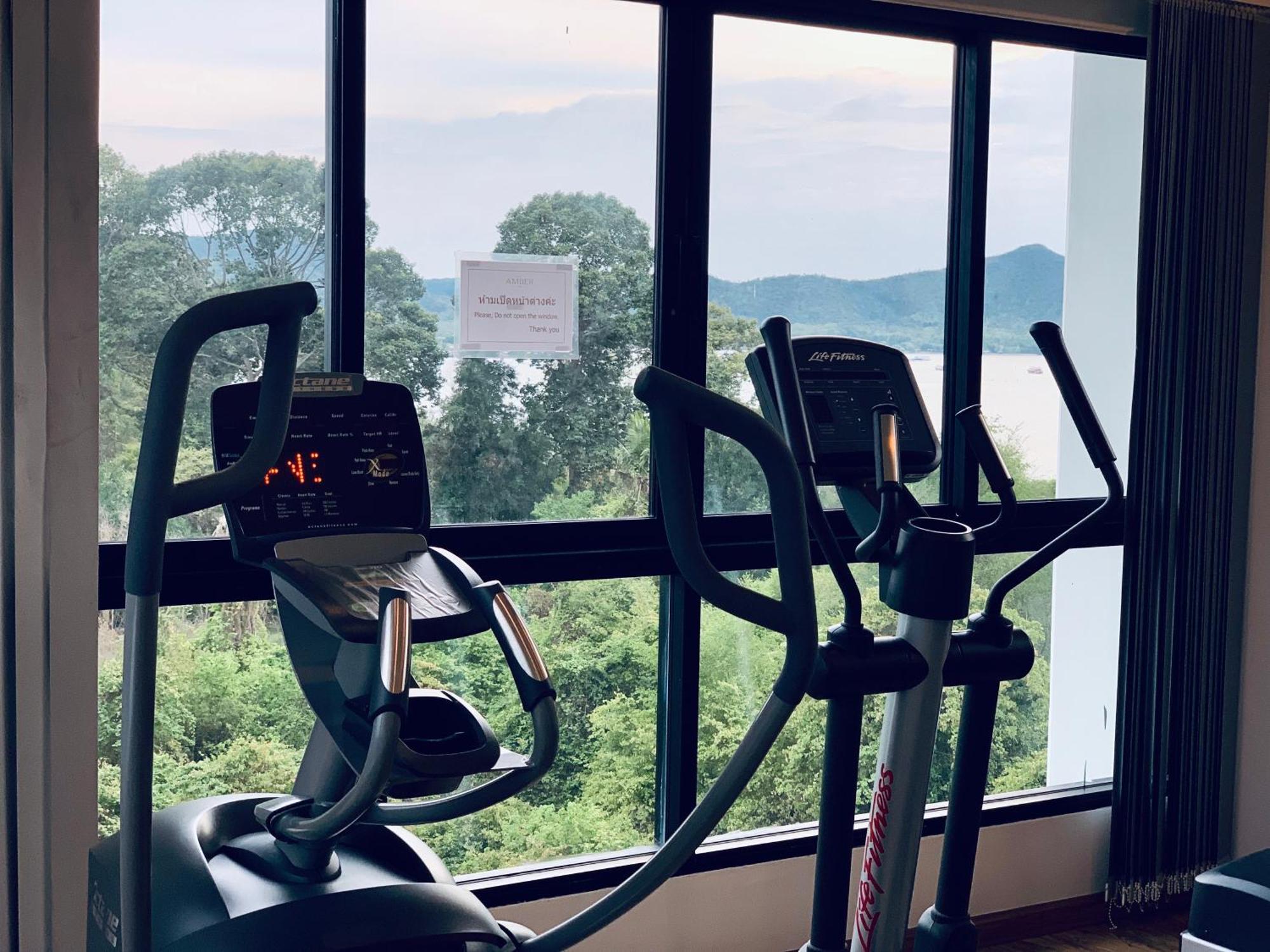 Deamber Bangsare Pattaya Appartement Bang Sare Buitenkant foto